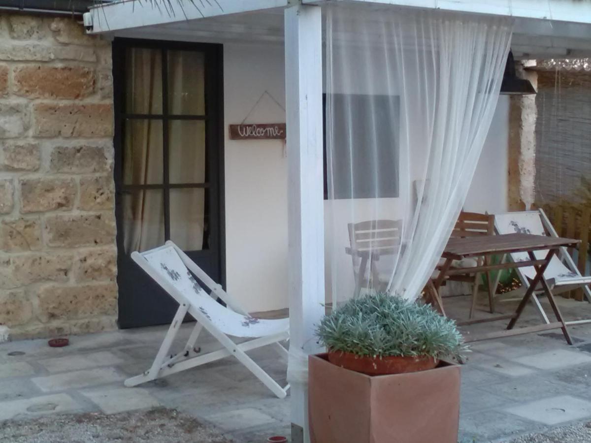 Casetta Vacanza In Campagna Aradeo Exterior photo